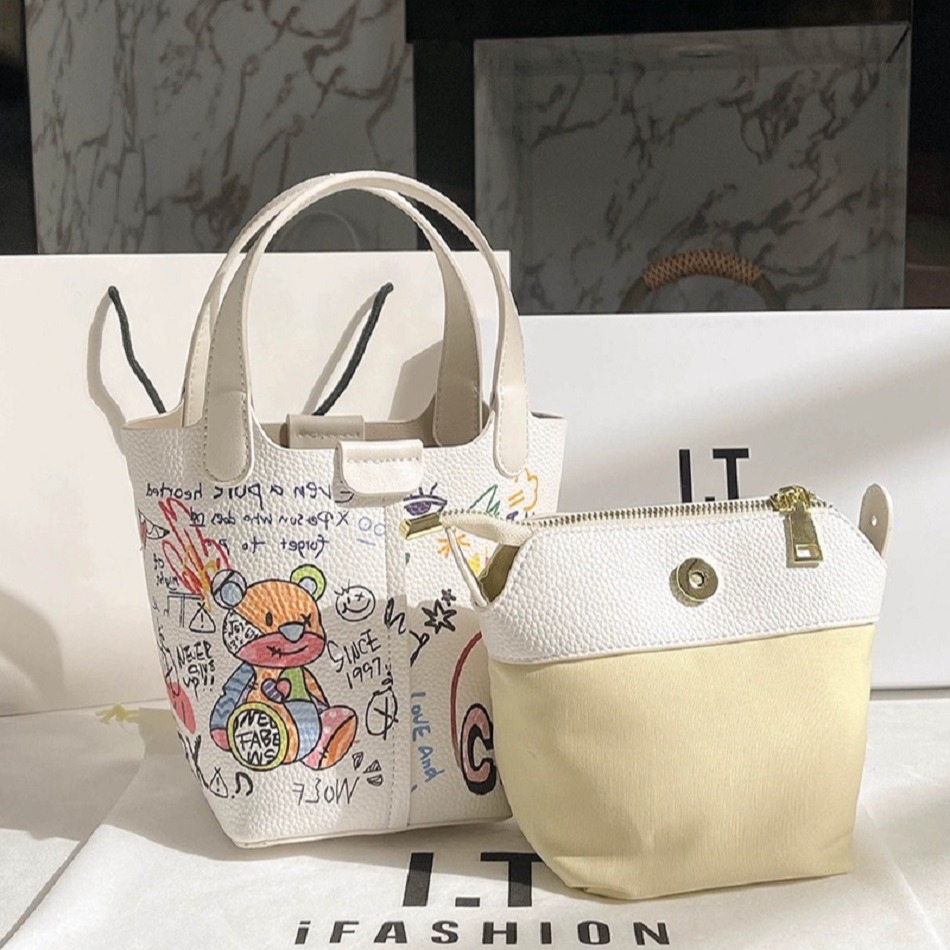 Free delivery designer bags Boston bag Pillow bag women new versatile handbag single shoulder crossbody bag Timeless Design white cute