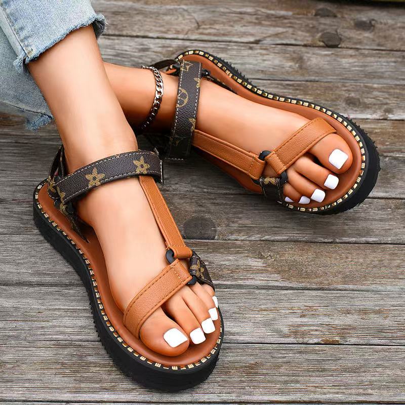 New Designer Sandals For Womans Platform Slippers Fashion Lady Slider Black Summer Slides Hot Woman Shoes