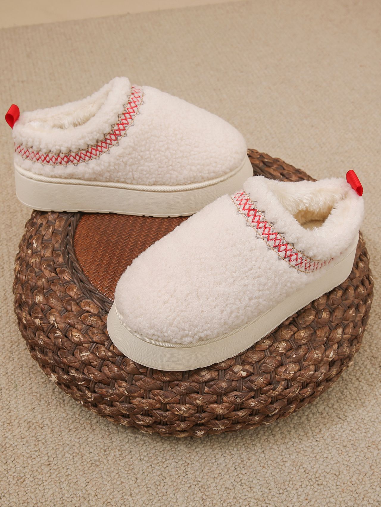 2025 Autumn/Winter New Design Women's Large Snow Boots Short Tube Lace Warm and Thick Velvet Versatile Cotton Shoes