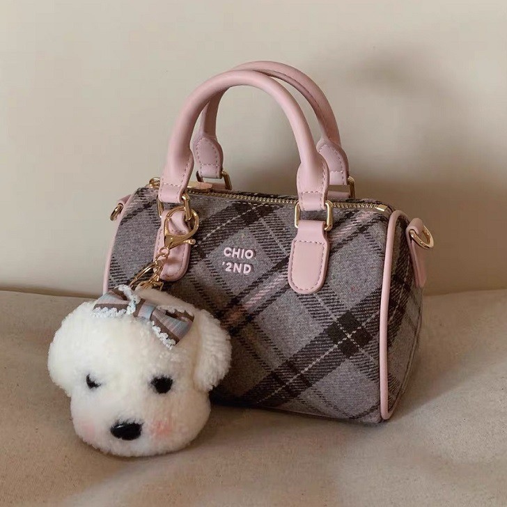 Free delivery designer bags Boston bag Pillow bag women new versatile handbag single shoulder crossbody bag Soft Vegan Leather red white