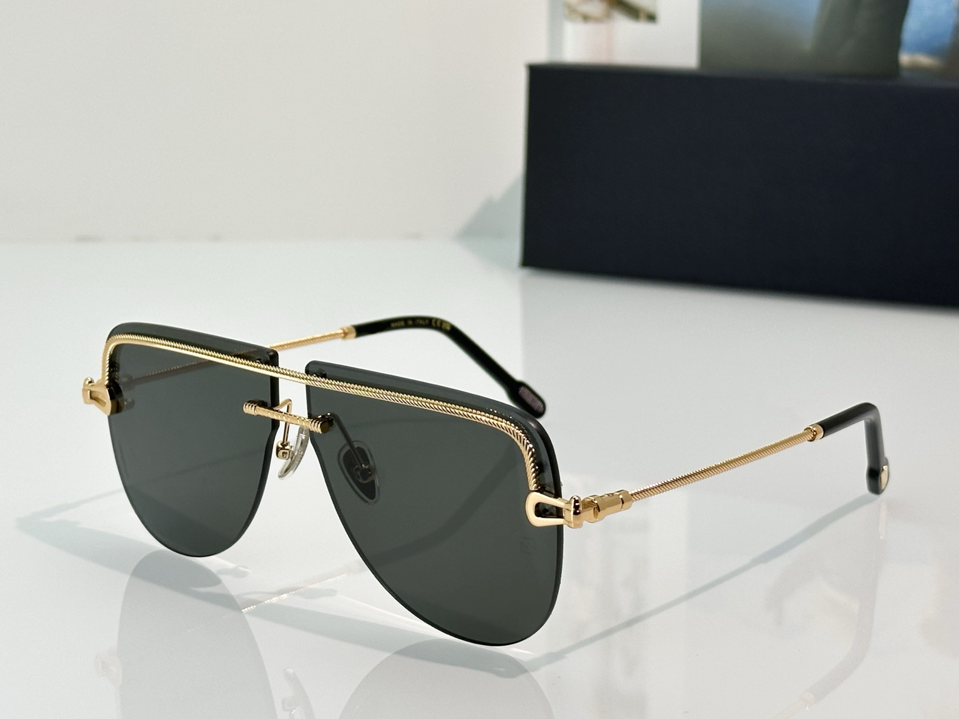 Sunglasses For Men Women Fashion 50169 Summer Designer Stylish High Street Catwalk Style Anti-Ultraviolet UV400 Oval Metal Frameless Glasses Random Box