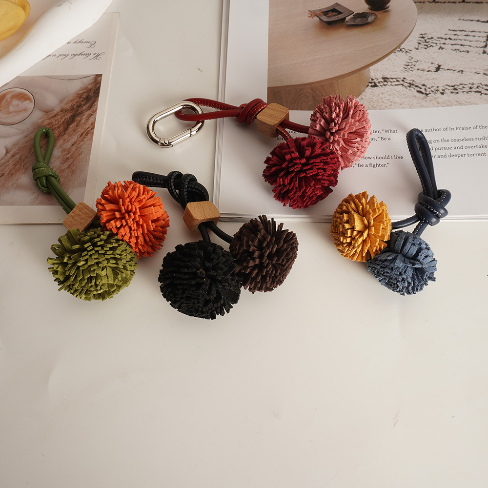 Shoe Accessories High-End Mini Leather Handmade Woven Tassel Ball Keychain Bag Pendant