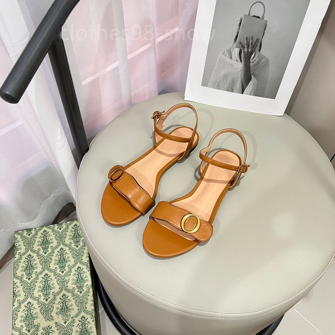 Luxurys Designer Sandals For Womens Ladies Flip Flops And Scuffs Mules Rubber Leather Flat Casual Daily Slides Shoes Fall Luxury