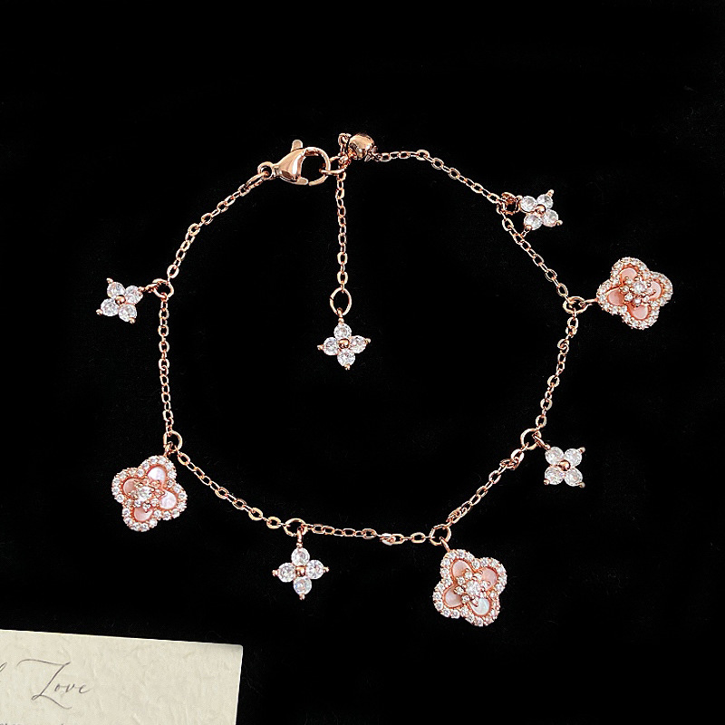 Natural Pink Shell Four-Leaf Flower Zircon Pullable Bracelet for Women Hollow Design Sense Elegant Exquisite Light Jewelry - view 9