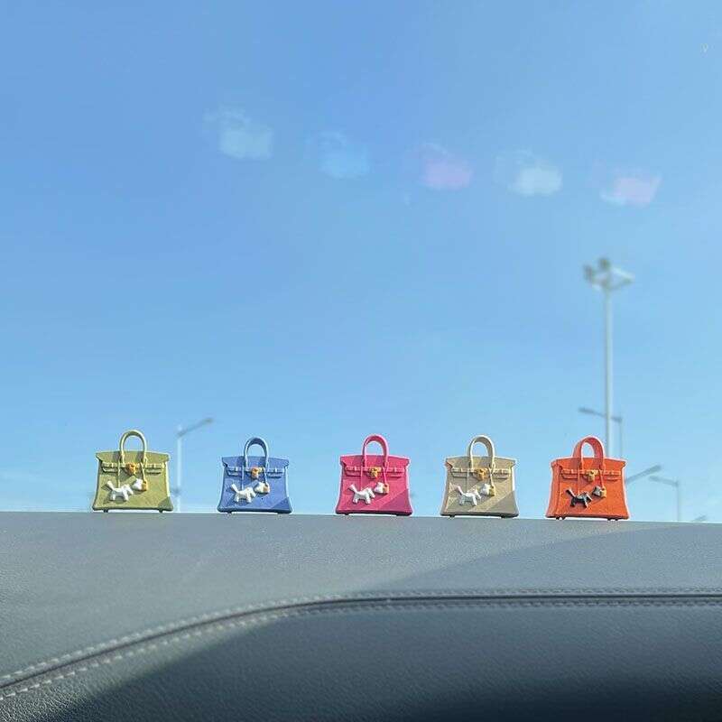 Aromatherapy Car-Mounted Perfume Accessories Ornament Perfume Aromatherapy Car Central Control Decoration For Women High-End Light Internet Celebrity