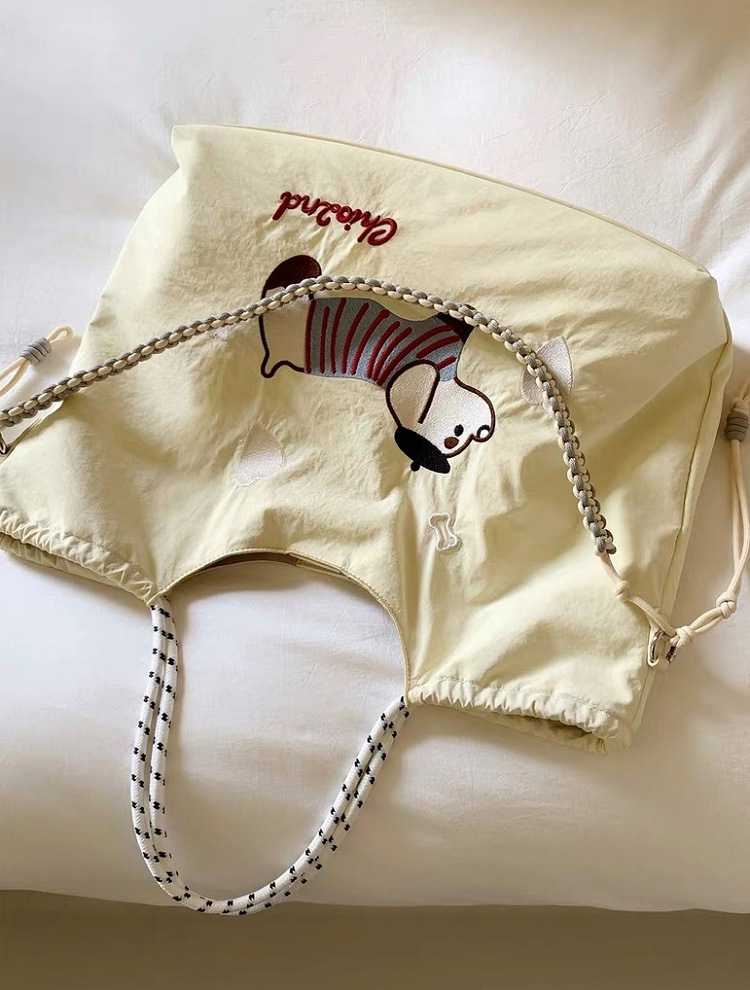 Free delivery designer bags Boston bag Pillow bag women new versatile handbag single shoulder crossbody bag Understated white cute