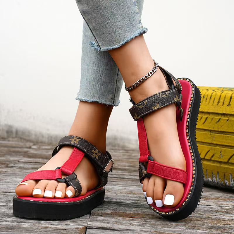 New Designer Sandals For Womans Platform Slippers Fashion Lady Slider Black Summer Slides Hot Woman Shoes