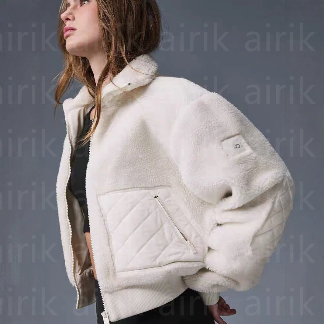 Autumn Winter Fashion New Women's Lamb Fleece Splicing Simcoe Short Jacket Coat Female Thickened Warm Stand Collar Outerwear Coats