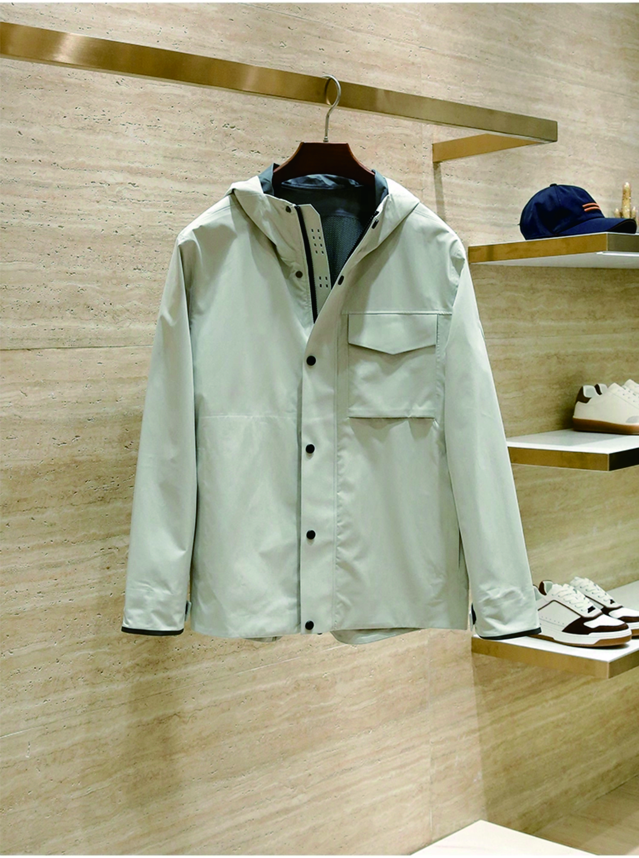 Lightweight and thin men's outdoor laminated casual hooded jacket with a high-end feel