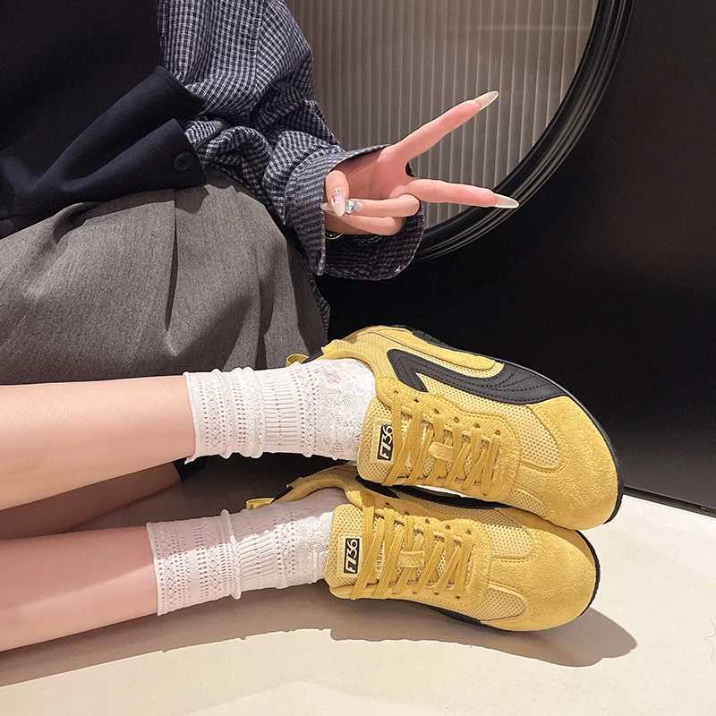2025 Walking Red Lace-Up Wen Skateboarding Shoes Jogging Casual Womens Sneakers 624 Y250825