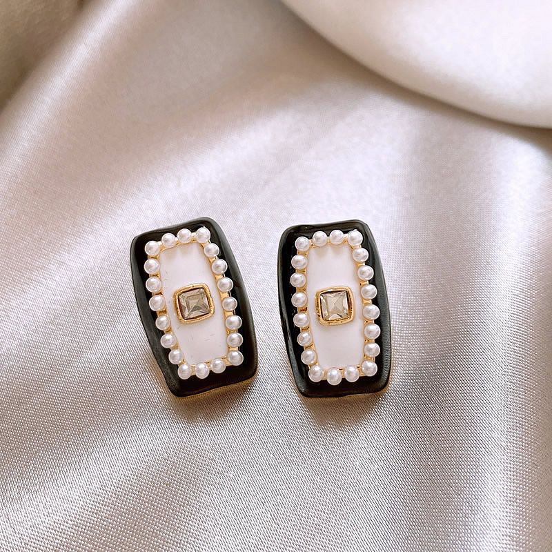 designer earrings weomen Classical alphabet High quality vintage 14K gold designer earrings with stamp Stud earrings Ladies Wedding Party Valentines D