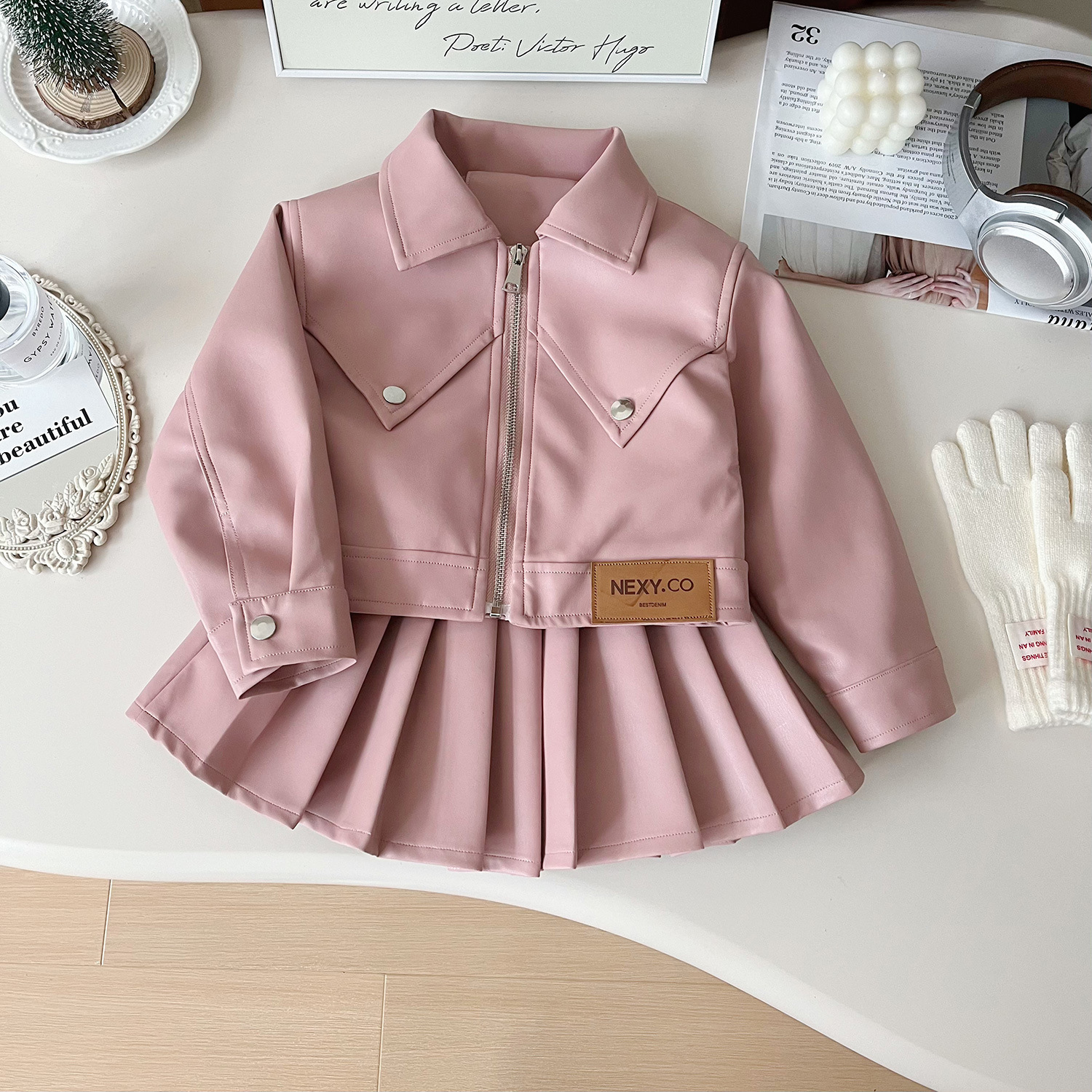 2025 New Korean Style Girls' Autumn Outfit Trendy Kids Temperament Chic Leather Jacket & Pleated Skirt Set