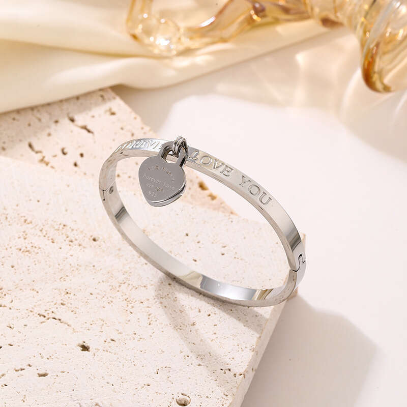 Bracelets Titanium Steel designer women bracelet Forever Love Stamps Double Heart Pendant for men Luxury jewelry