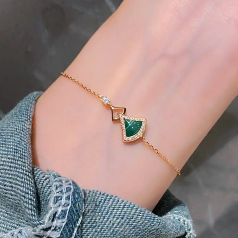 designer jewelry bracelet luxury jewelry Exquisite Jewelry for Her: Intricately Crafted Floral Motif Bangle Band Adorned by Precious Stones bracelet luxe bangle