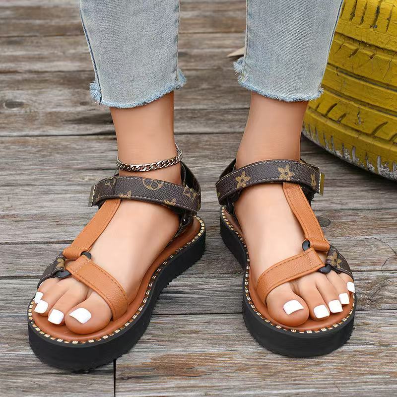 New Designer Sandals For Womans Platform Slippers Fashion Lady Slider Black Summer Slides Hot Woman Shoes