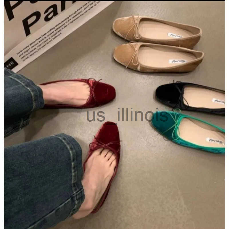 Elegant Velvet Ballerina Shoes Woman Luxury Velour Ballet Flats Ladies Retro Round Toe Bowknot Shallow Loafers in Red Green J250822
