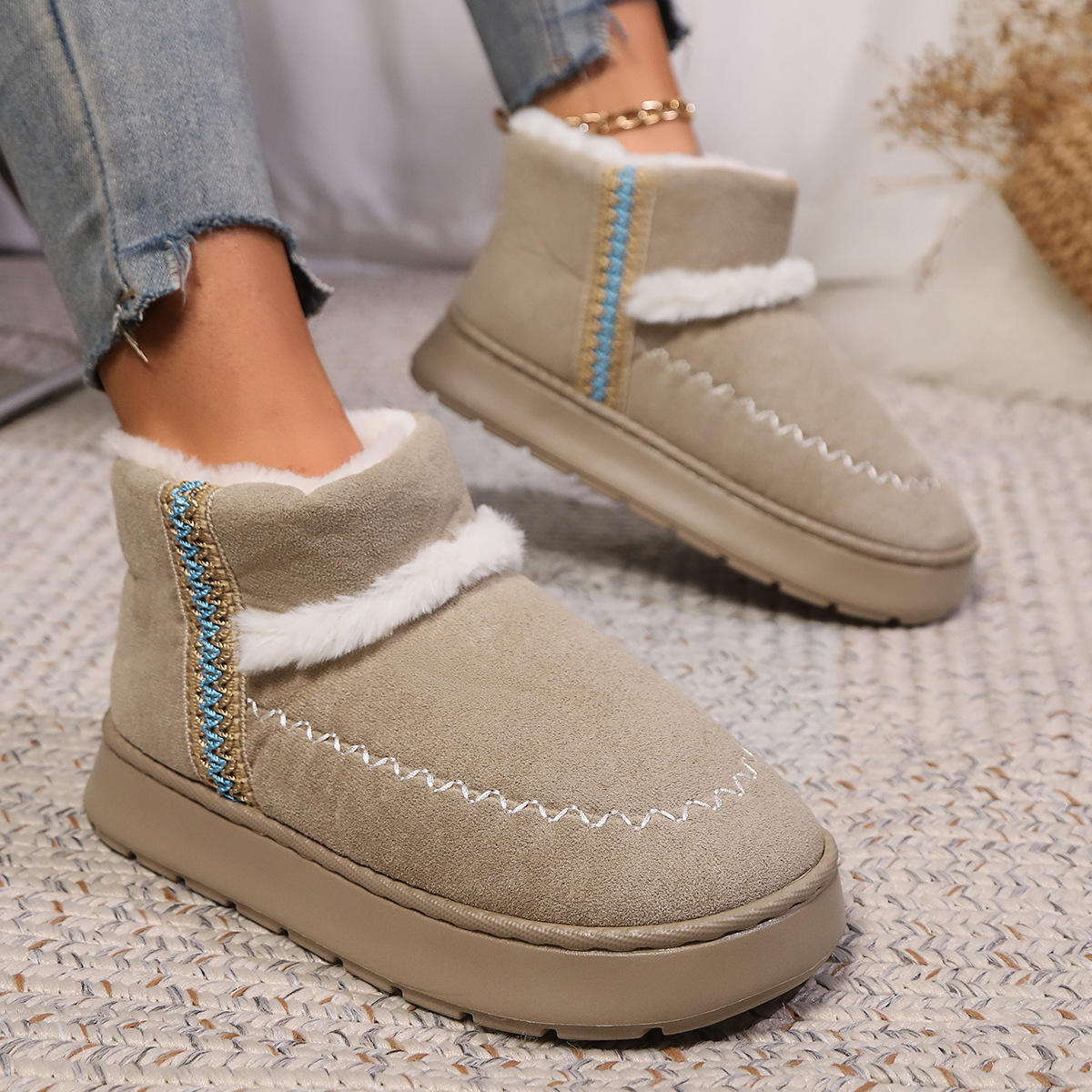 Women's Fashion Lace Snow Boots 2025 Winter New Design Large Versatile Short Tube Cotton Shoes Black Khaki Brown