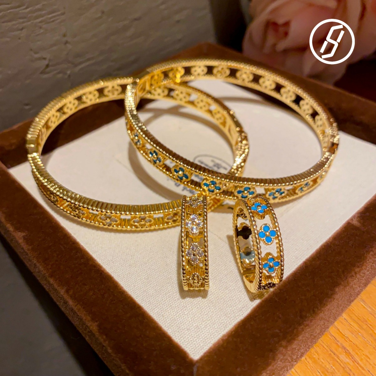 V Gold Fine Craftsmanship Kaleidoscope Bracelet 18k Rose Gold Wide Version Narrow Version Four-leaf Clover Flower Bracelet Full of Star Bracelet Designer Jewelry