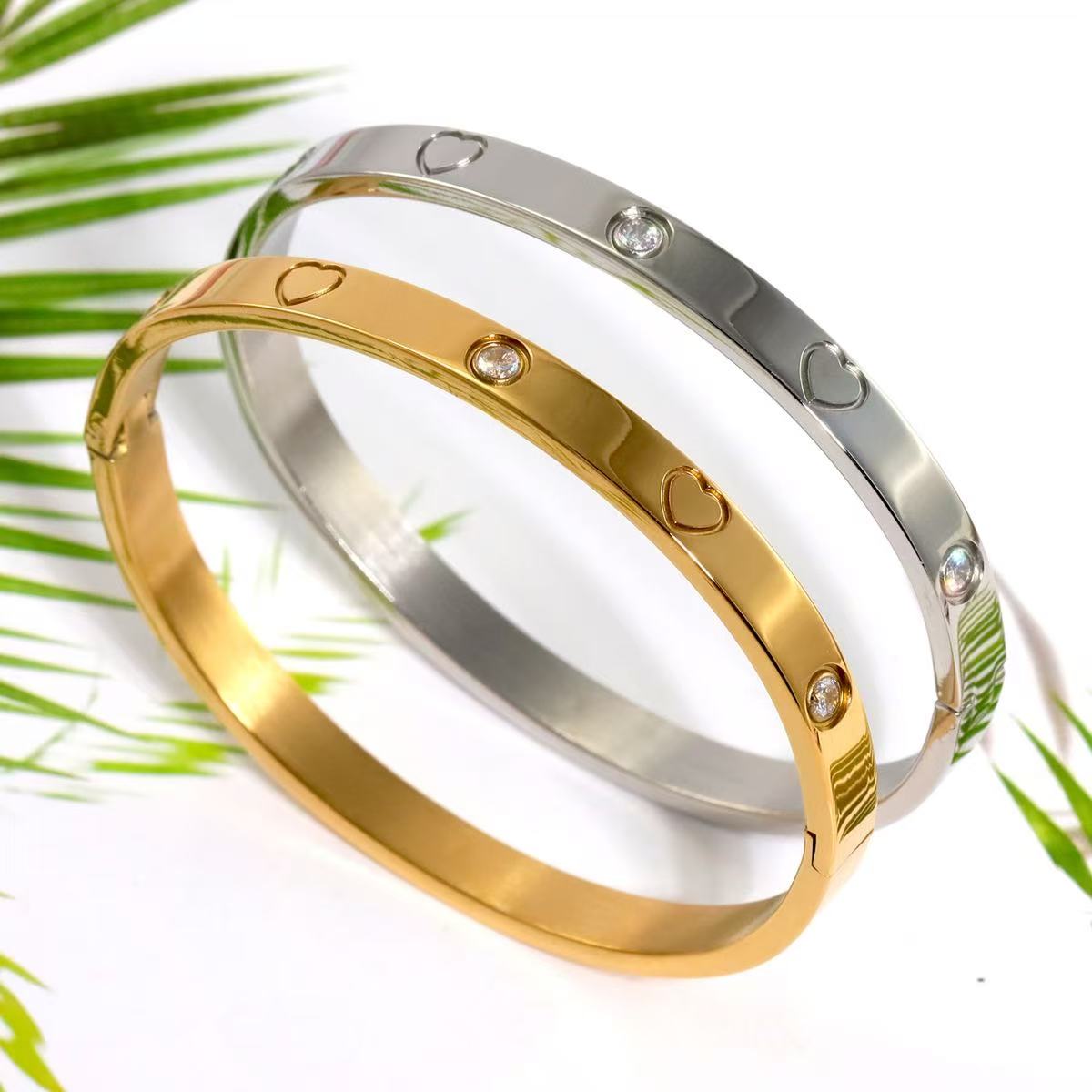 Gold Bracelet Designer Jewelry Women Men Designer Bracelet Bangle Classic With Bolt Driver Eternal Lock Buckle Wendding Party Gift Silver Bracelets Woman Bangles