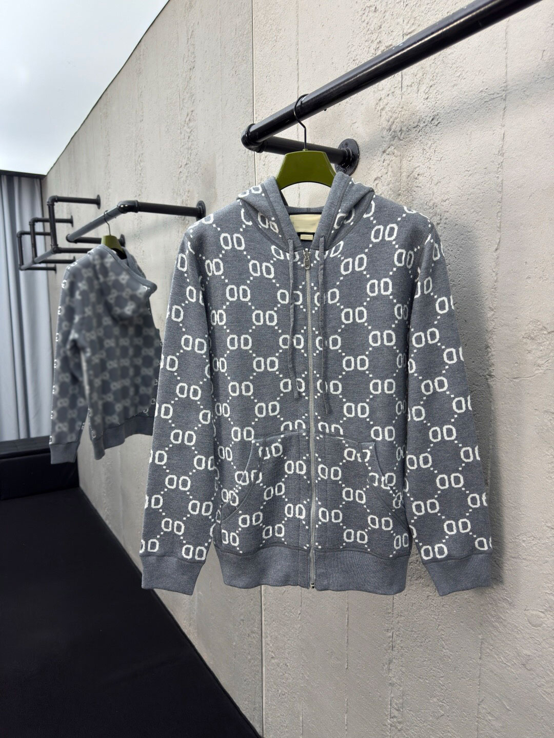 Fashionable men's hoodies, designer men's round neck hoodies, high-quality embroidered hoodies; Men's fashionable knitted top; Men's knitted sweater; US size