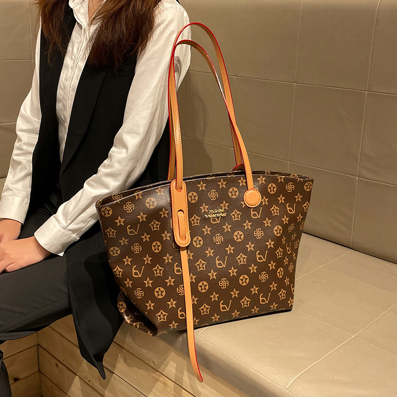 hot free shipping designer soft luxury bag shoulder bag for woman fashion outdoor classic vintage large capacity handbag