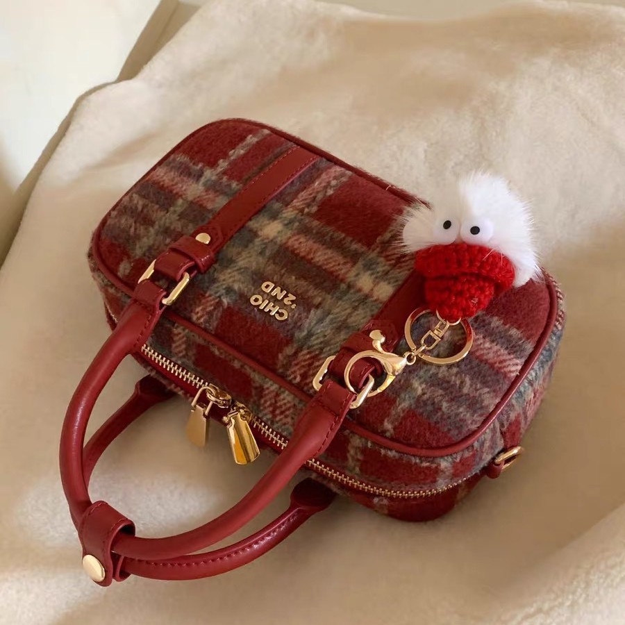 Free delivery designer bags Boston bag Pillow bag women new versatile handbag single shoulder crossbody bag Thin Canvas