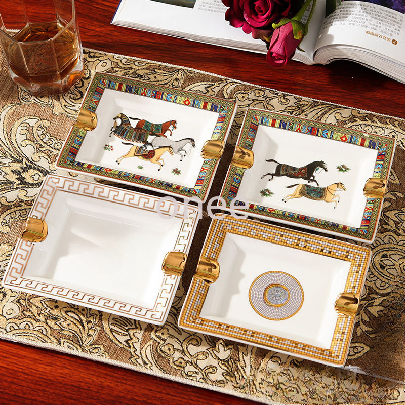 Bone china ashtray fashion ashtray personalized creative home living room and hotel decorative ceramic place setting tray with gift box