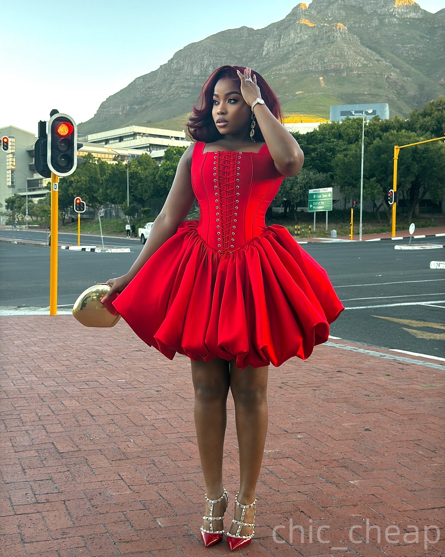 Chic Red Ball Gown Homecoming Dress Spaghetti Corset Satin Short Mini Graduation Cocktail Birthday Dresses For Special Occasions Sweetheart Gowns