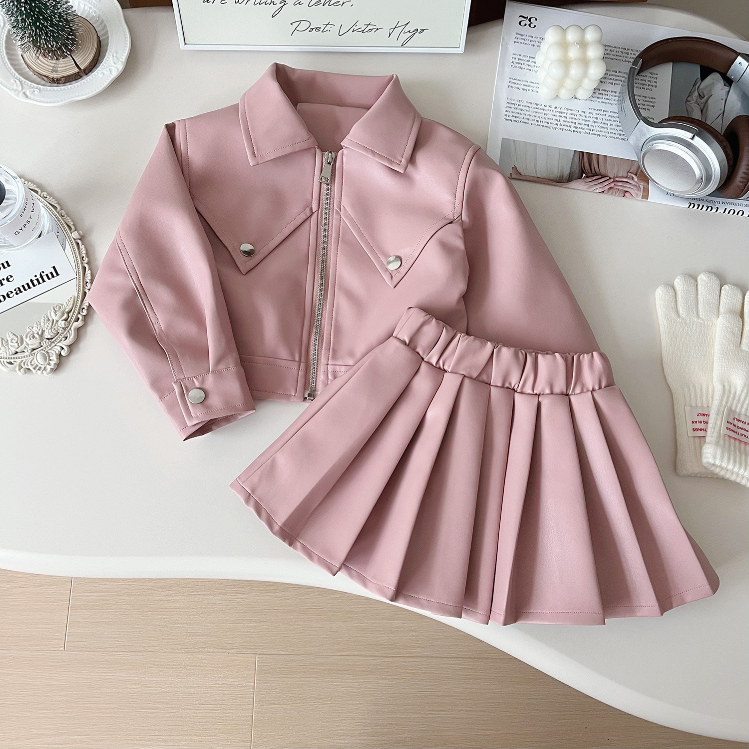 2025 New Korean Style Girls' Autumn Outfit Trendy Kids Temperament Chic Leather Jacket & Pleated Skirt Set