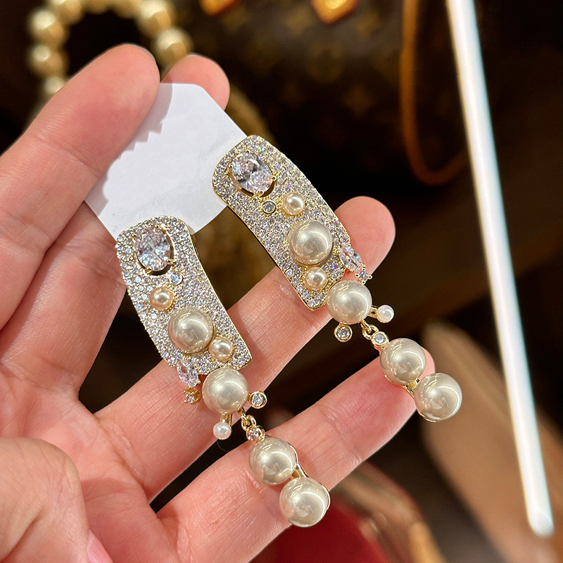 Gold - Tone Square Pearl & Zircon Drop Earrings Glamorous And Elegant Party And Daily Wear Gift For Her Luxurious And Chic Jewelry