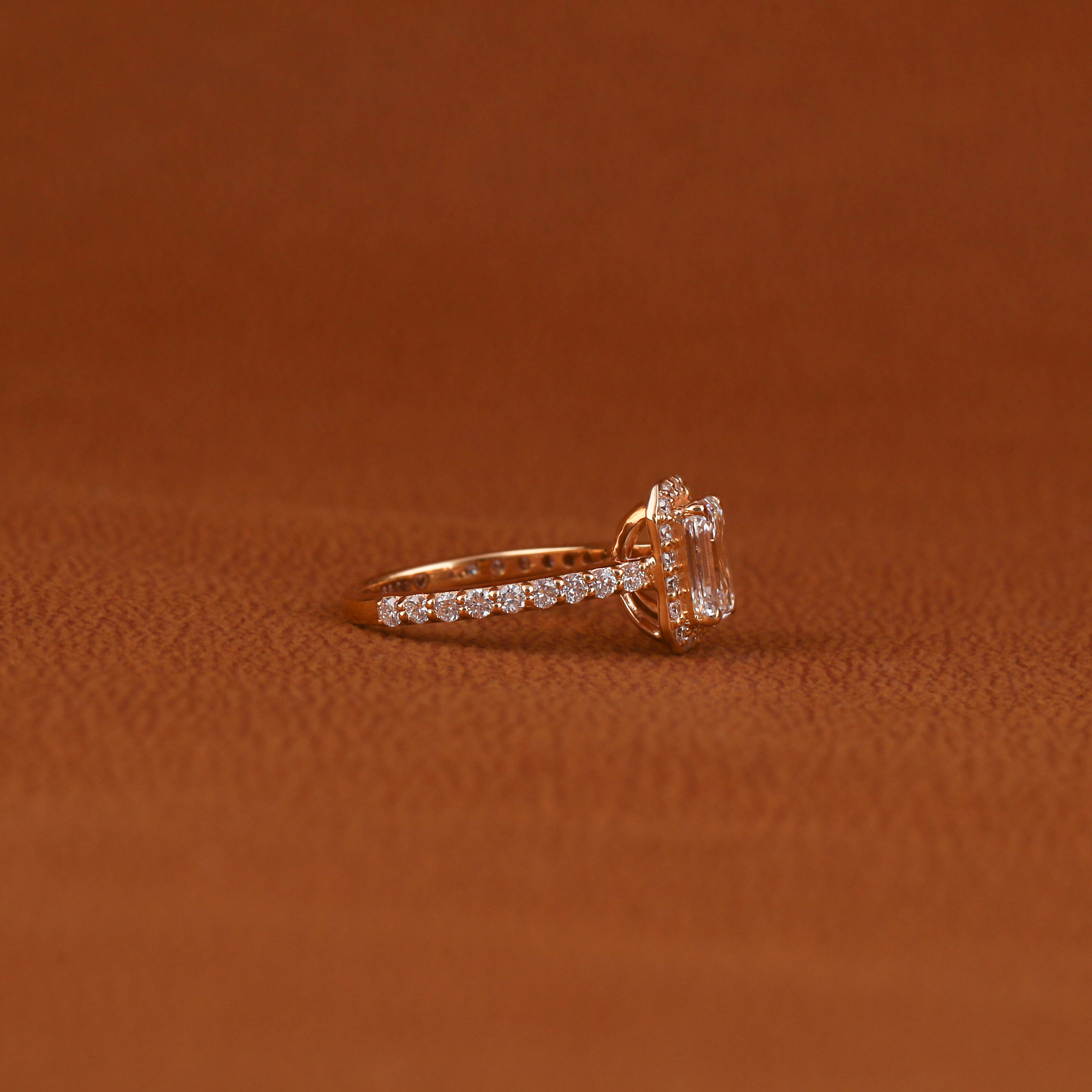 Sterling Silver Luxurious Emerald Cut Lab Grown Diamond Engagement Ring with Trendy Halo Setting IGI Certified Gift for Women