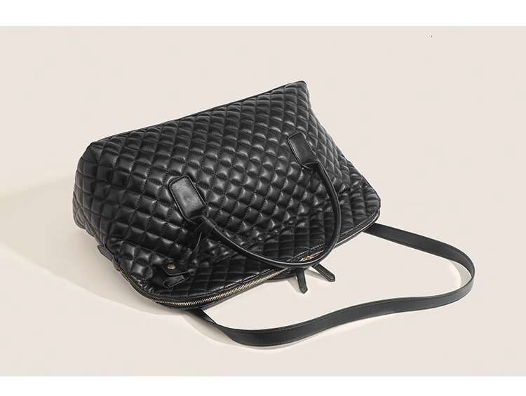 Designer Bags Women's Stylish Quilted Leather Travel Trunk Designer Inspired autumn winter Large capacity Tote Bag, fashional Crossbody Shoulder 