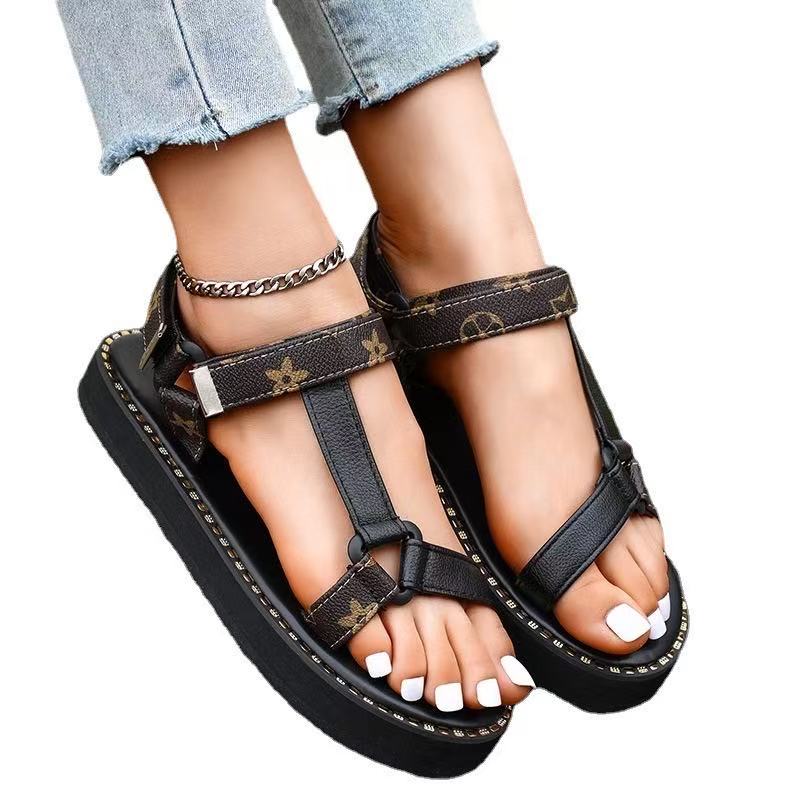 New Designer Sandals For Womans Platform Slippers Fashion Lady Slider Black Summer Slides Hot Woman Shoes