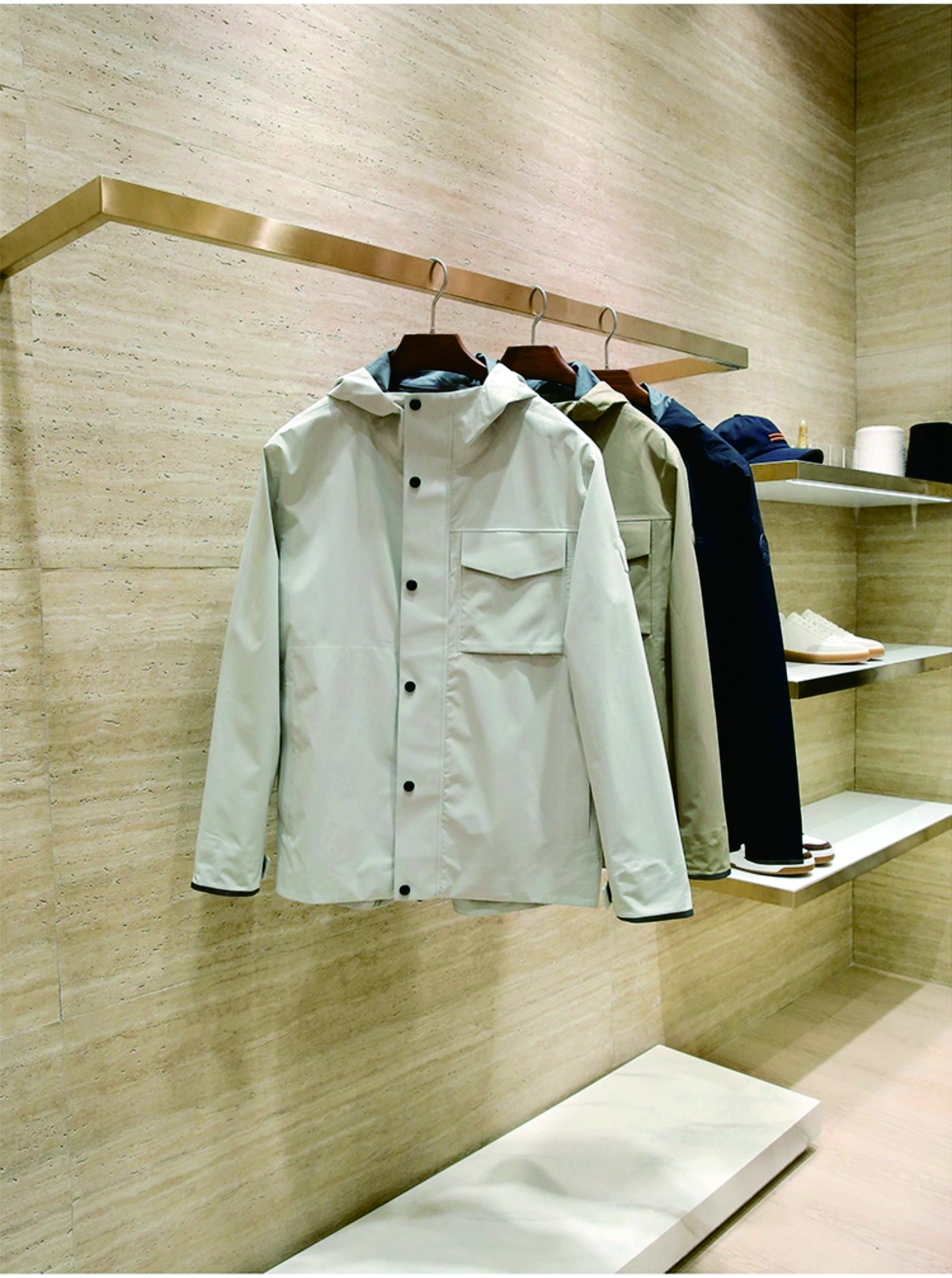 Lightweight and thin men's outdoor laminated casual hooded jacket with a high-end feel