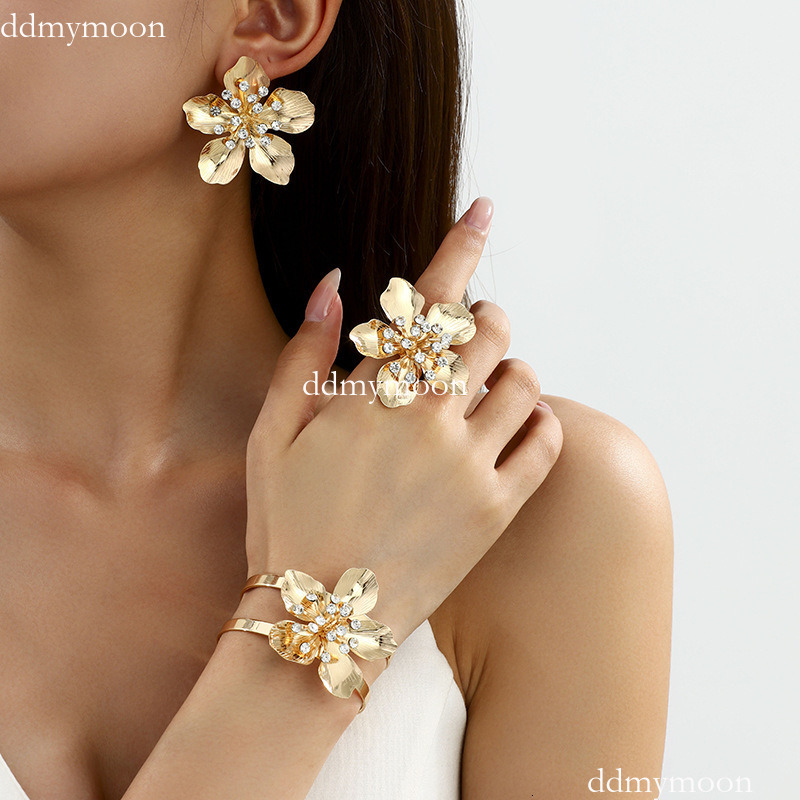 Summer Flower Inlaid Dia Earrings Ring Unique Elegant Vacation Style Floral Women's Set ddmymoon