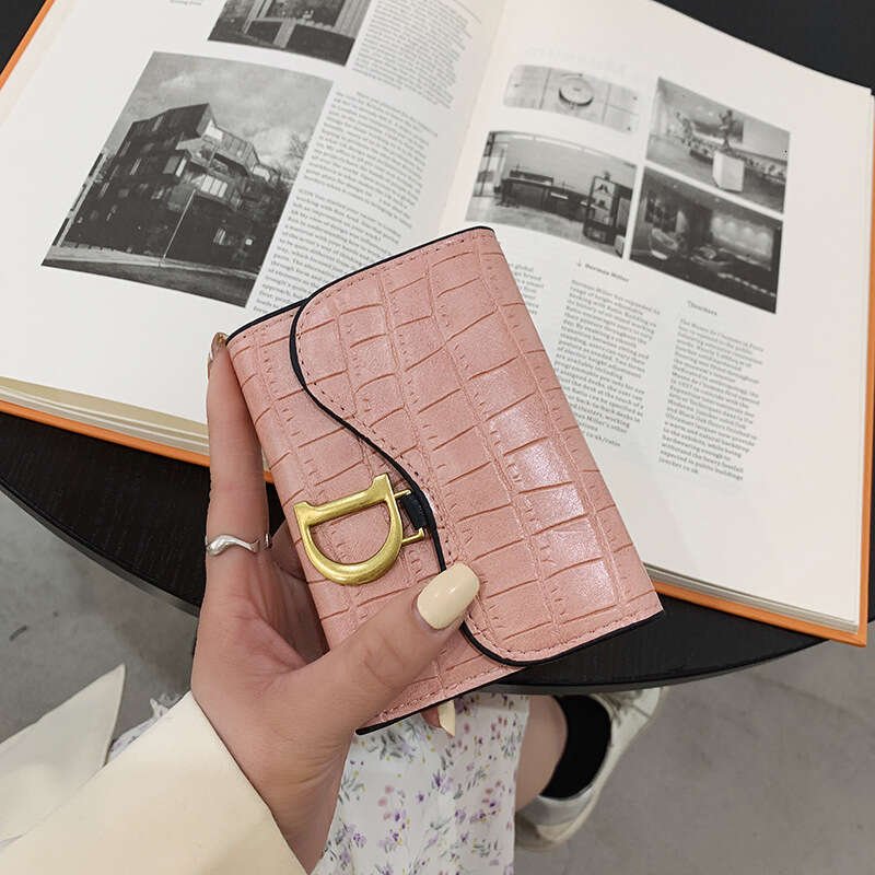 New Holder Women, Compact and Fashionable, Crocodile Pattern, Large Capacity, Multiple Card Slots, Ultra-Thin Coin Purse, Short Style for Women