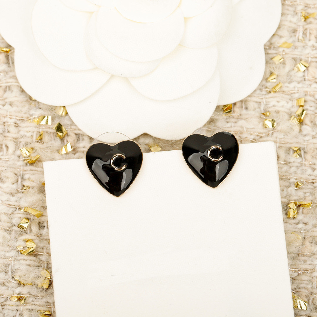 2025 Luxury quality charm heart shape stud earring with pink and black color in 18k gold plated have stamp PS4649
