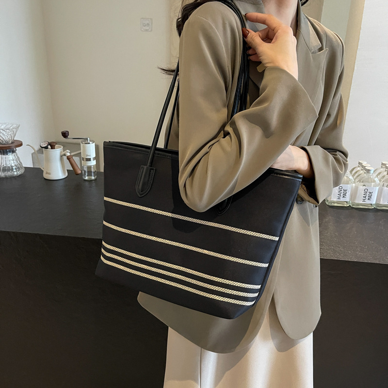 Autumn New Women s Shoulder Bag New Women s Handbag Autumn Texture Commuting Large Capacity Striped Canvas Handbag Autumn New Designer Bag Women s Tot