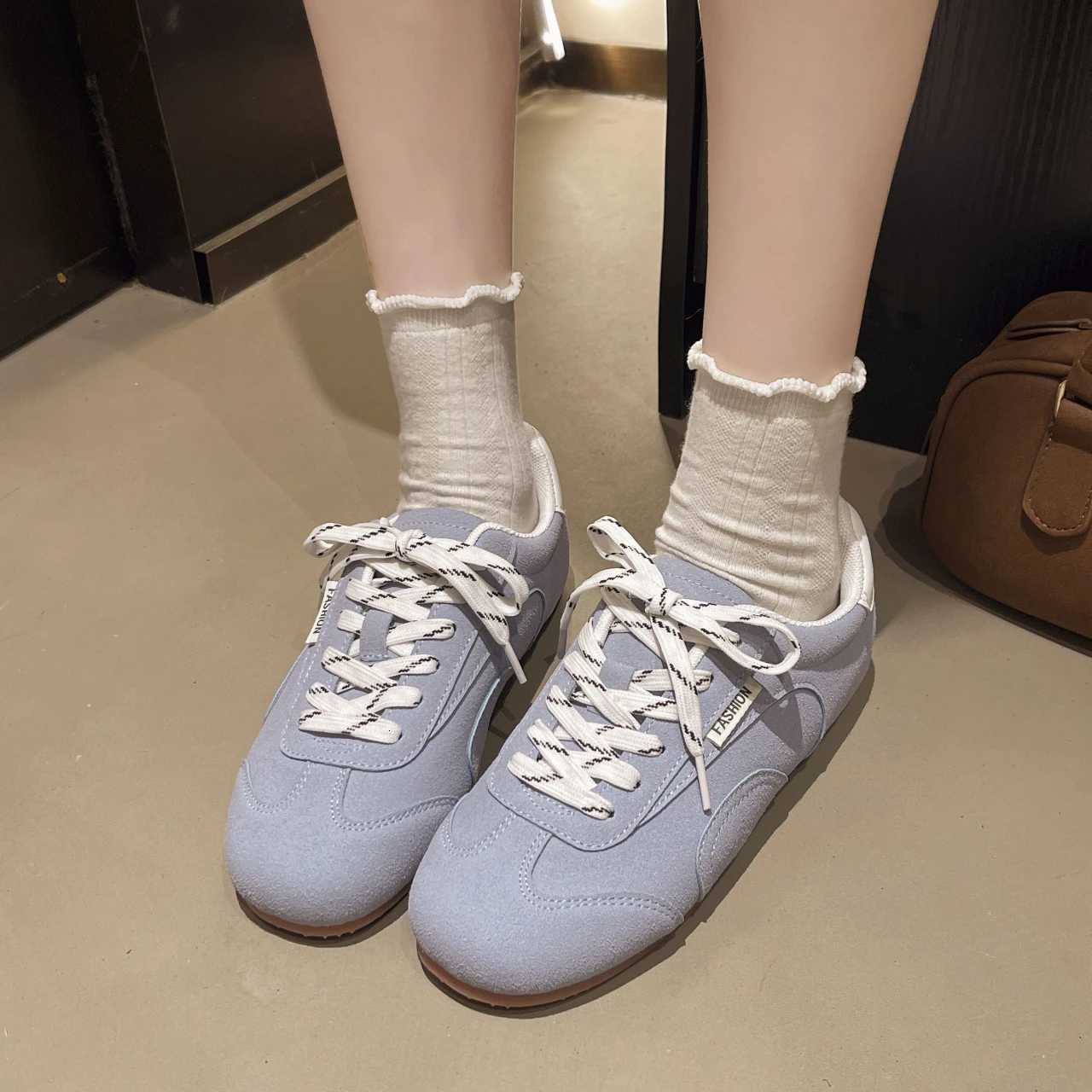 2024 New Genuine Leather Womens Sneakers Ladies Moral Training Casual Spring Flat Shoes Wen Y250825