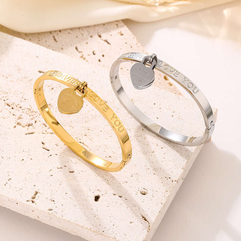 Bracelets Titanium Steel designer women bracelet Forever Love Stamps Double Heart Pendant for men Luxury jewelry