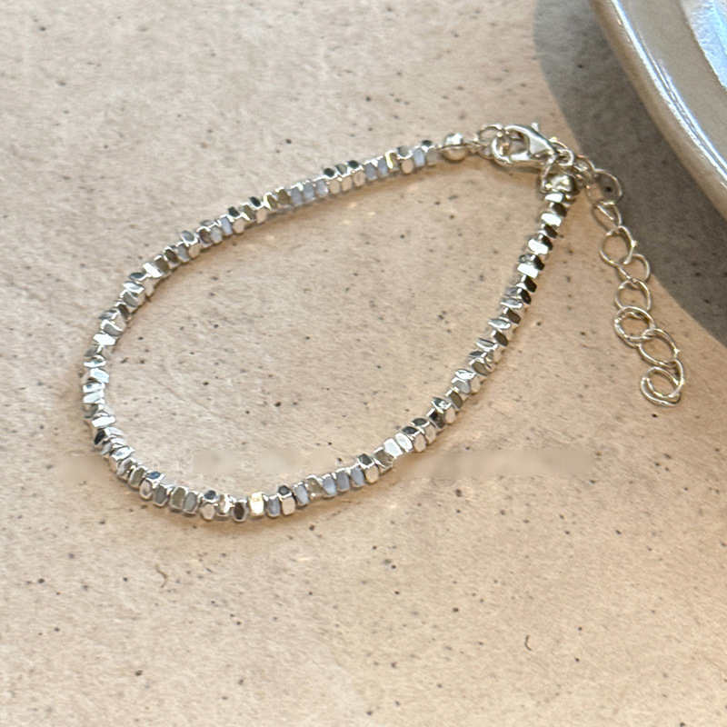 Silver - Toned Bracelet With Pearl And Crystal Accents Delicate Daily & Elegant Jewelry Gift For Her High - Quality And Stylish Accessory