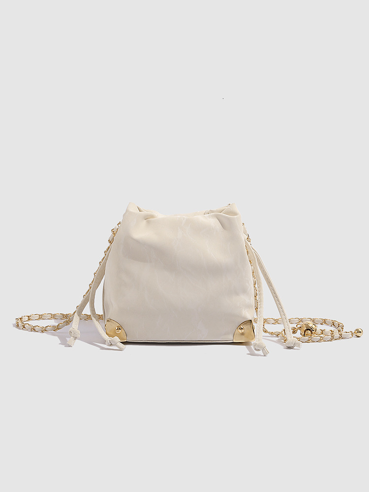 Autumn New Women s Shoulder Bag Chain Cloud Bag Simple Fashion Style Women s Crossbody Bag Casual Versatile Commuter Bag Autumn New Designer Bag