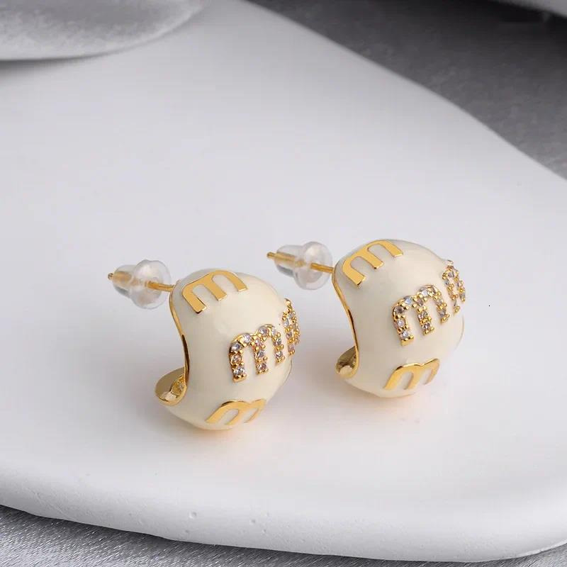 Stud Stud Earrings Korean Design Fashion Jewelry Enamel Letter M Elegant Womens Daily Work Accessories