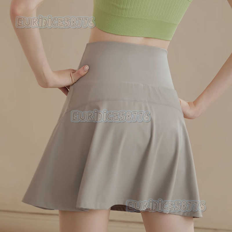 Sports Short Skirt Fake Twopiece Running Skirt Womens Summer Quickdrying Hip Covering Antilight Breathable Tennis Yoga Skirt Pants H250825