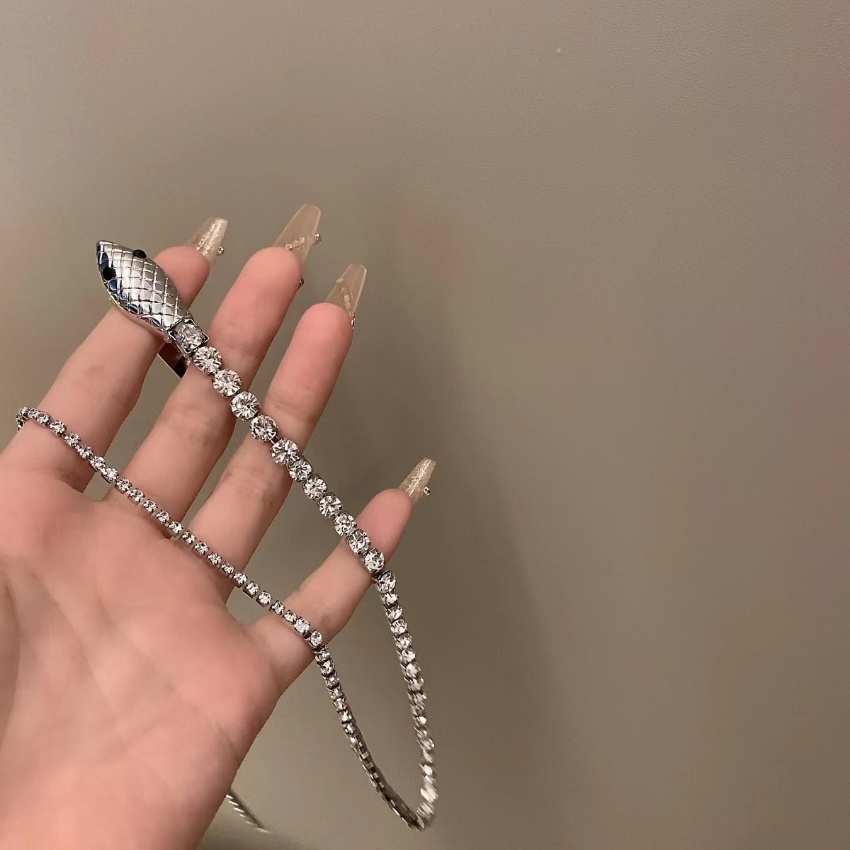 Luxury Crystal Snake Hair Clip Diamond Encrusted Statement Hairpin with Fringe Tassels for Women