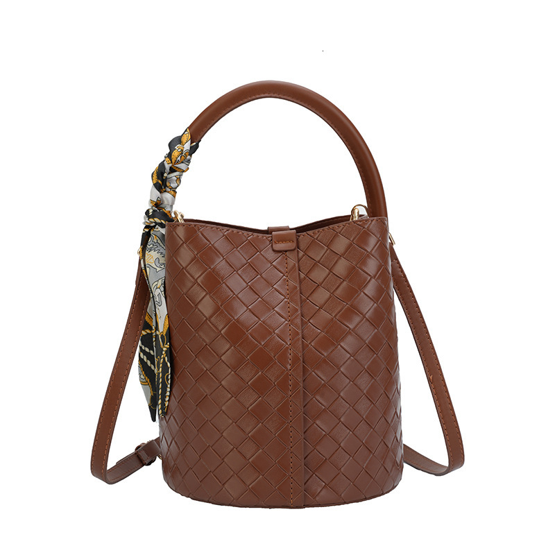 Luxury Brand Designer Bag 2025 New Women's Bag Crossbody Bucket Bag Large Capacity Woven Handbag Shoulder Bag