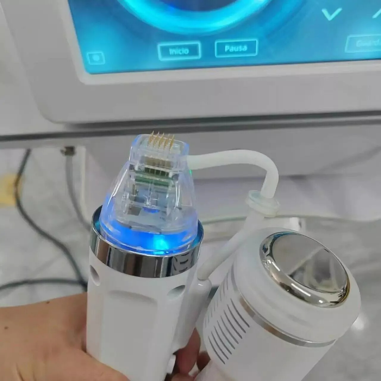 Portable Skin Tightening Fraction Micro Needle Portable 2 in 1 Gold RF Fractional Microneedle Machine with Cold Hammer