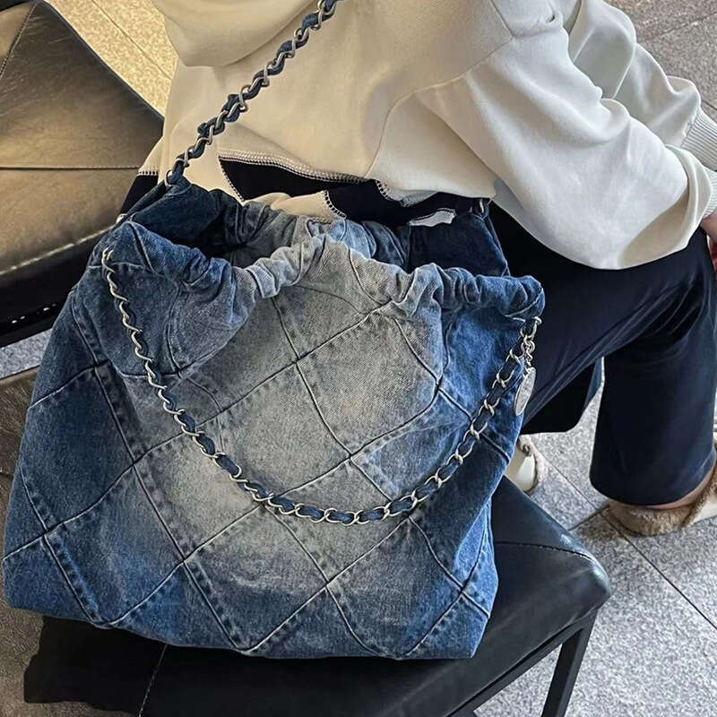Designer Bag Luxury Bag Denim Trash 2025 New Womens Fashionable Chain Shoulder Bag Shoulder Large Capacity Tote Washable Handbag L251029