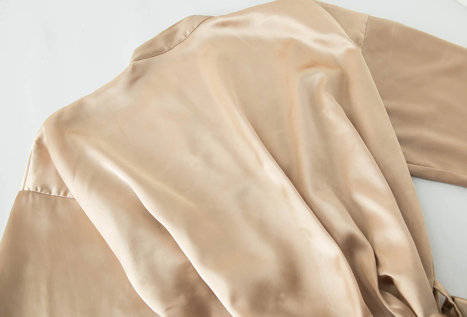 Wedding Party Team Bride Robe With Black Letters Kimono Satin Pajamas Bridesmaid Bathrobe SP2000 250826