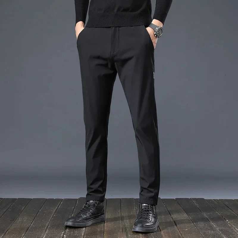 2024 Spring and Autumn Mens Golf Pants High Quality Elasticity Fashion Casual Versatile Breathable Trousers W250826
